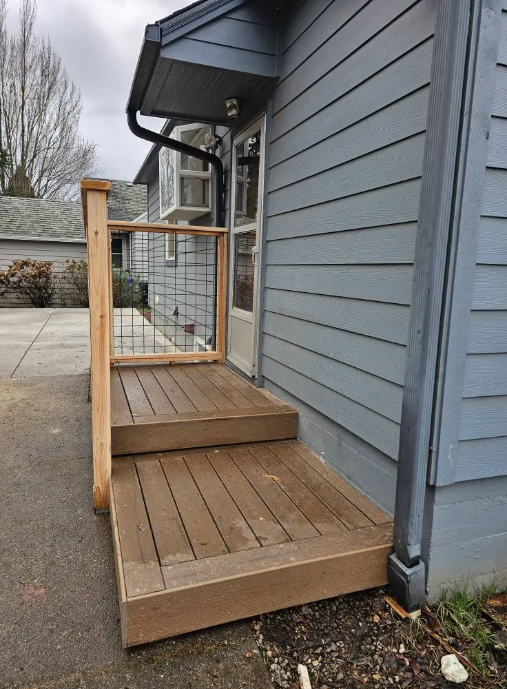 Finished entry deck with steps