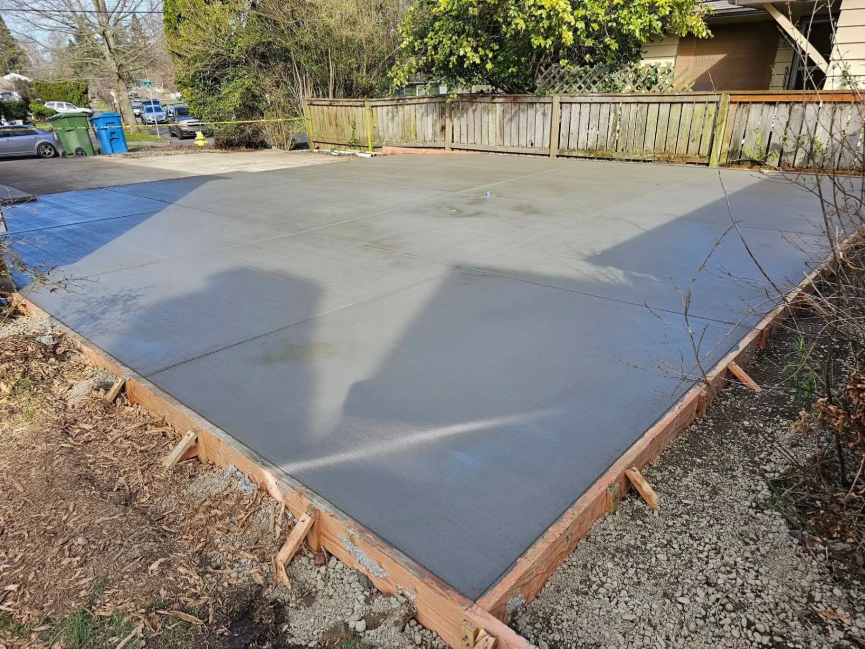 Fresh concrete pad curing